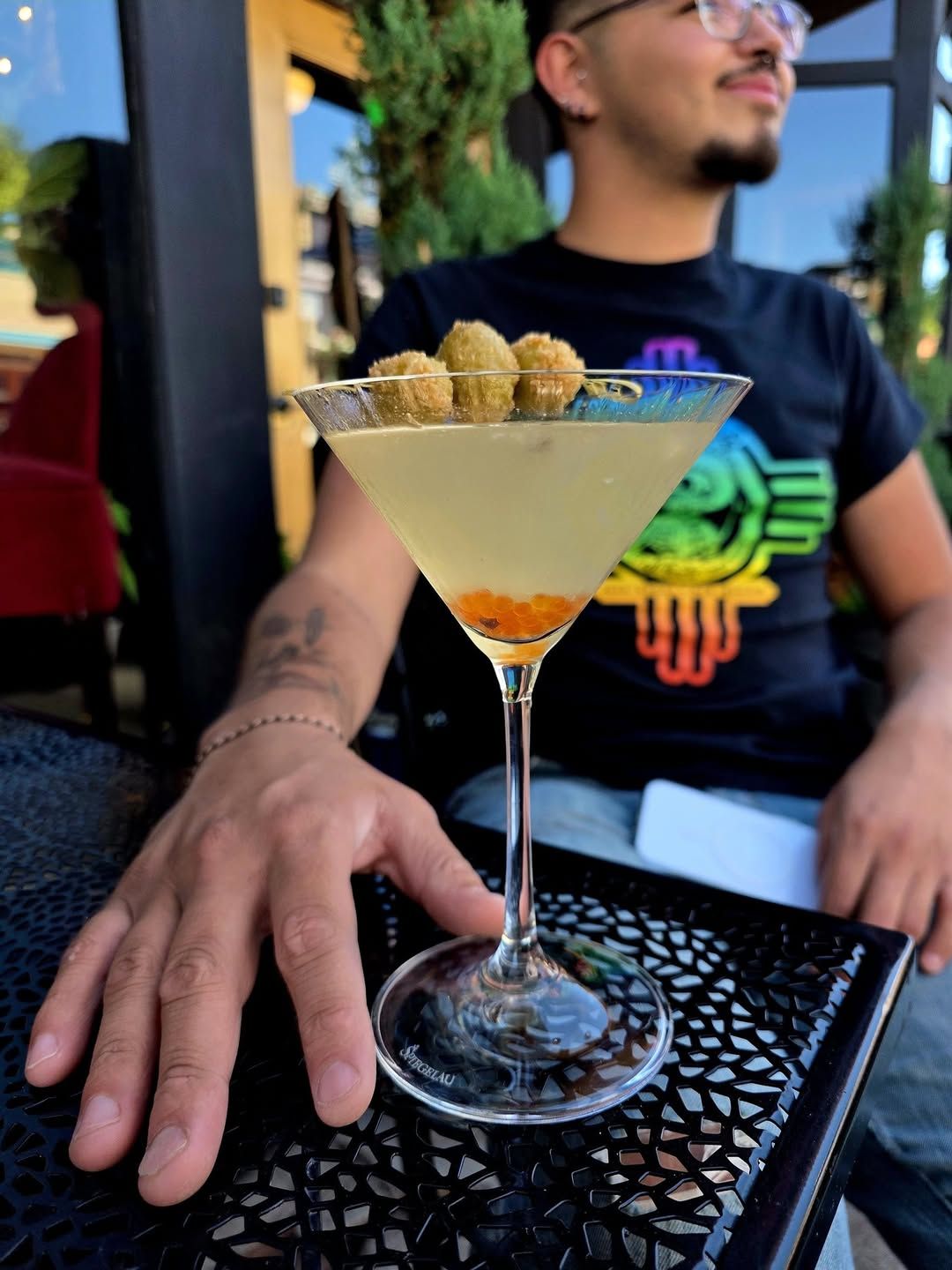 El Cochino martini with fried blue cheese olives at Borracho's